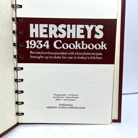 Hersheys 1934 Cookbook Ring-Bound Revised Edition Chocolate Recipes 1971 - Picture 2 of 6